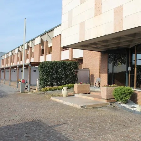 Cangrande Di ホテル 3*