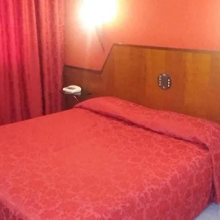 فندق Cangrande Di 3*